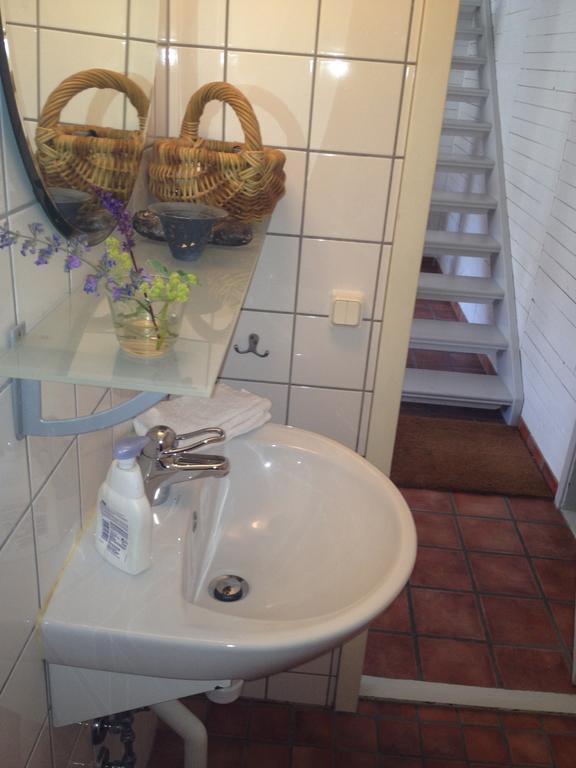 Bed and Breakfast Saebyholms Gard à Laholm Extérieur photo