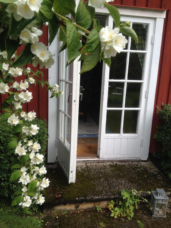 Bed and Breakfast Saebyholms Gard à Laholm Extérieur photo