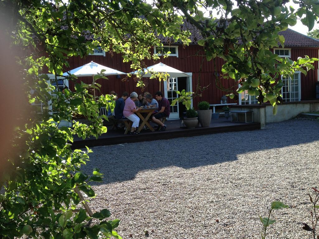 Bed and Breakfast Saebyholms Gard à Laholm Extérieur photo