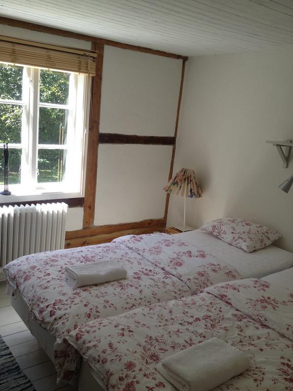 Bed and Breakfast Saebyholms Gard à Laholm Chambre photo
