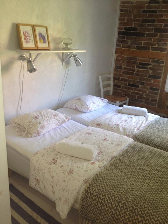 Bed and Breakfast Saebyholms Gard à Laholm Extérieur photo